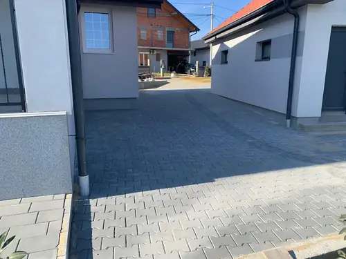 Bazenska zona od behaton ploča — realizacija SLOG (5)
